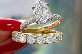 Love’s Signature: Unveiling Dayton’s Best Engagement Ring Boutiques post thumbnail image